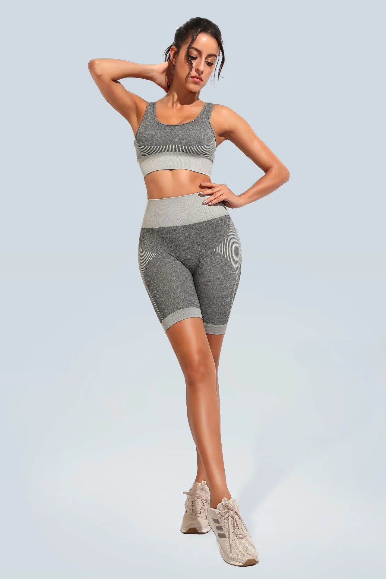 Active Seamless Short