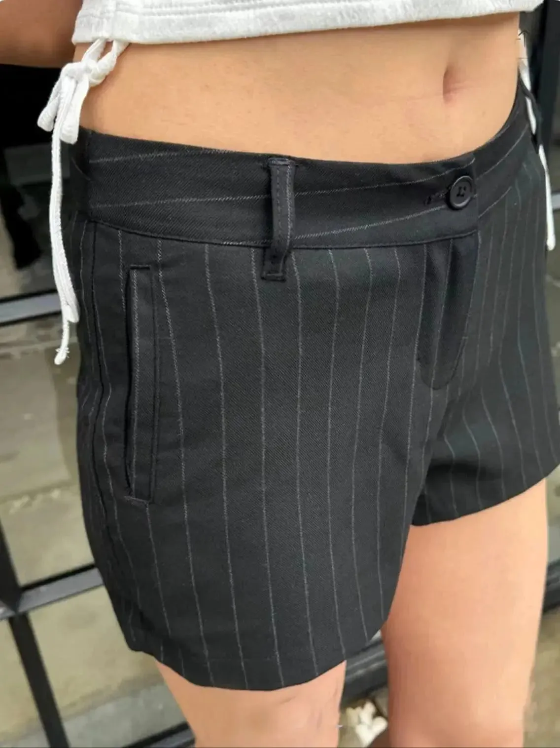 Girlary Sweet Women Black Shorts 2024 Fashion Summer Ladies  Black Vertical Stripes Shorts Vintage Female Casual Pants